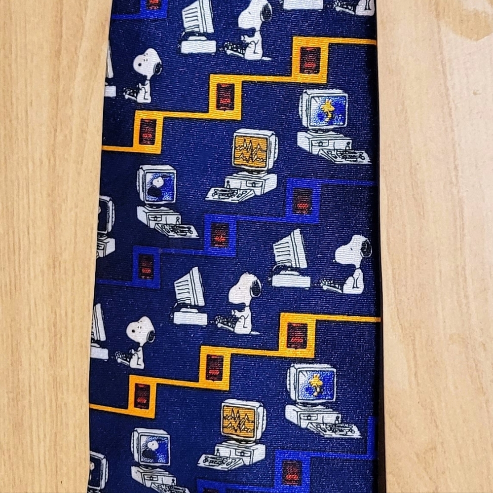 Snoopy men's necktie